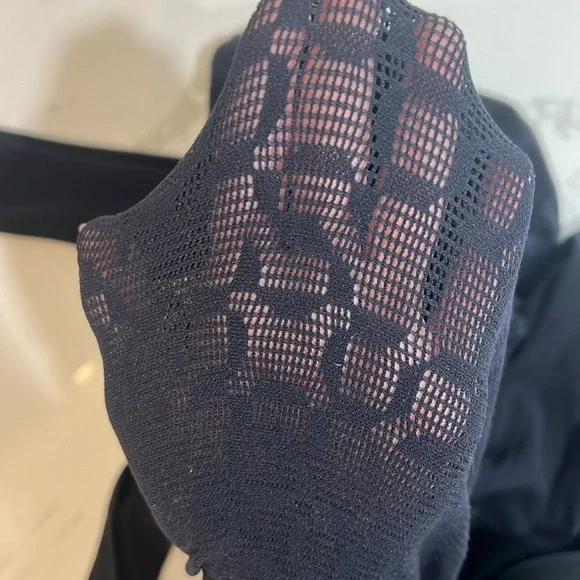 WOLFORD INTRICATE PATTERN WRAP KNIT TOP & LEGGINGS - Picture 7 of 8